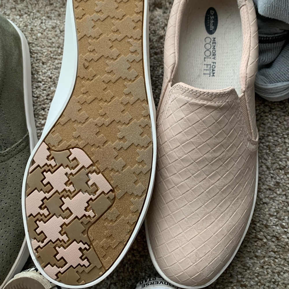Light Tan Dr. Scholl’s Madison Sneaker (NEVER WORN)